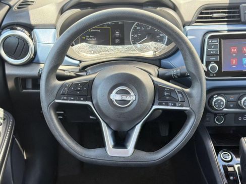 Used 2025 Nissan Versa SV FWD image 17