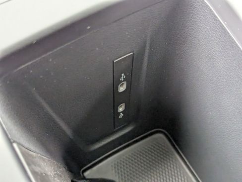 New 2026 Volkswagen Tiguan SE image 22