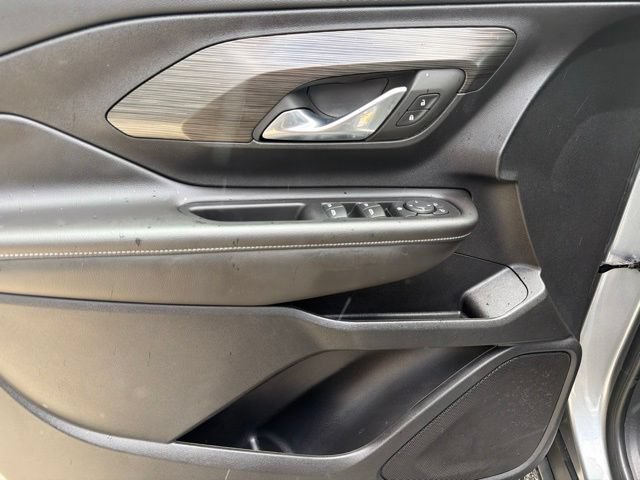 Used 2023 GMC Terrain SLE FWD image 12