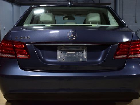Used 2014 Mercedes-Benz E 350 Sedan image 9