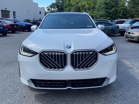 Used 2026 BMW X3 xDrive30i w/ Convenience Package AWD/4WD image 2
