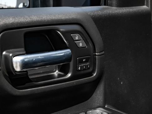 Used 2022 GMC Sierra 2500 Denali AWD/4WD image 39