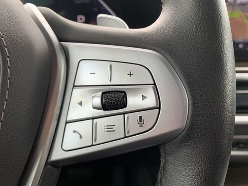 Used 2025 BMW X7 xDrive40i image 20