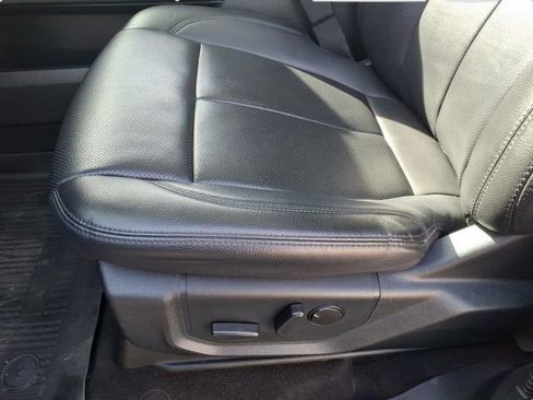 Used 2021 Ford Expedition XLT image 17