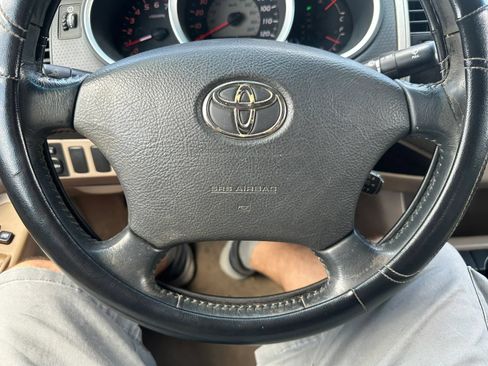 Used 2005 Toyota Tacoma PreRunner RWD image 9