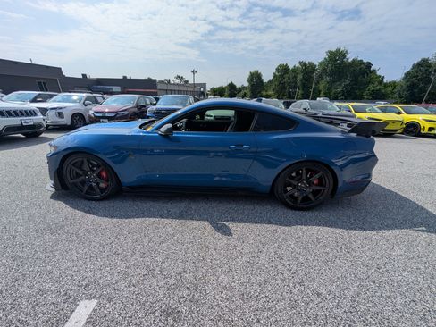 Certified 2020 Ford Mustang Shelby GT500 w/ Carbon Fiber Track Pack RWD image 3