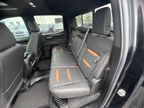 Used 2024 GMC Sierra 1500 AT4 w/ Technology Package image 11