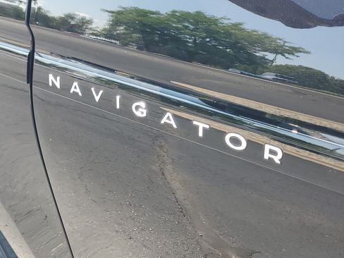 New 2027 Lincoln Navigator L Black Label AWD/4WD image 7