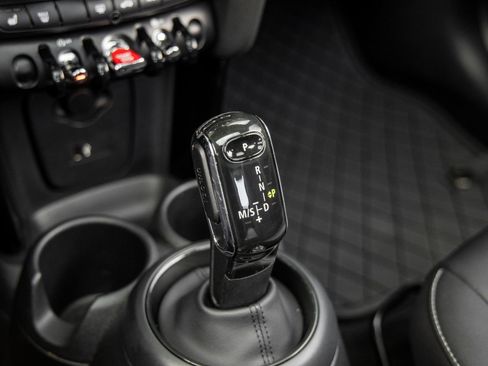 Used 2023 MINI Cooper 2-Door Hardtop FWD image 31