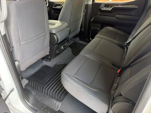 Used 2024 Chevrolet Silverado 1500 LT AWD/4WD image 32