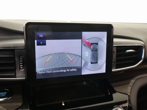 Used 2022 Ford Explorer Limited w/ Equipment Group 301A image 6