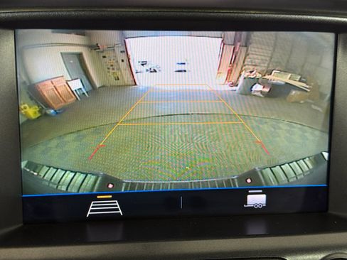 Used 2022 Chevrolet Colorado LT w/ LT Convenience Package image 27