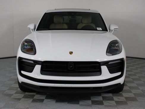 New 2026 Porsche Macan image 10