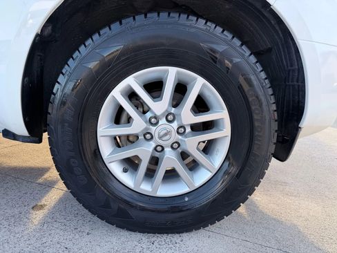 Used 2017 Nissan Frontier SV image 21