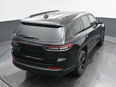 New 2025 Jeep Grand Cherokee L Limited w/ Black Appearance Package image 32
