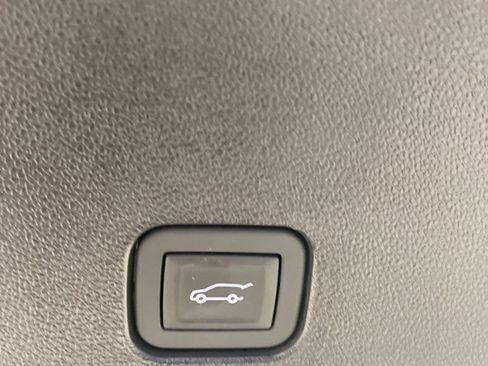 Used 2025 Buick Enclave Preferred image 44