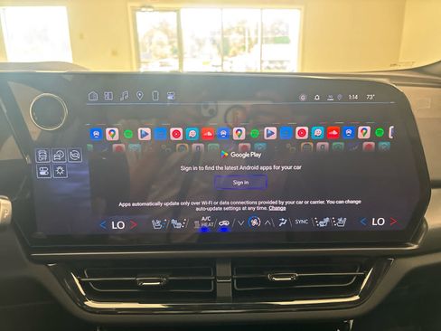 New 2025 Chevrolet Equinox EV RS w/ Convenience Package II image 36