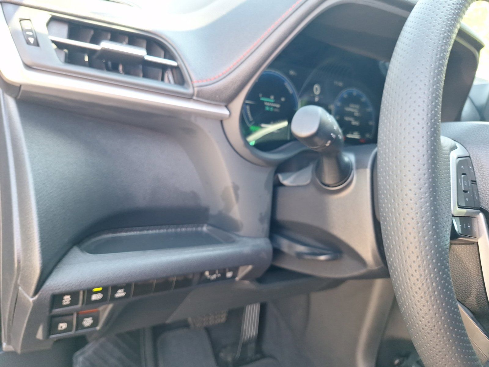 Used 2026 Toyota Sienna XSE AWD/4WD image 18