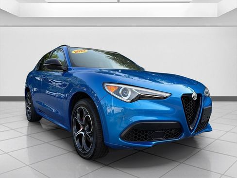 Used 2022 Alfa Romeo Stelvio Veloce AWD/4WD image 7