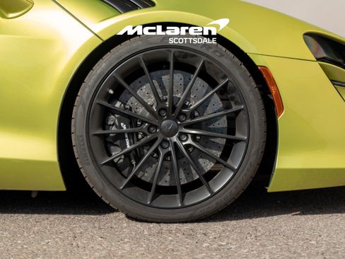 Used 2025 McLaren Artura Spider image 21