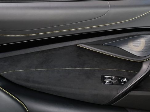 Used 2023 McLaren 720S Performance image 33