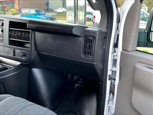 Used 2024 Chevrolet Express 2500 w/ Driver Convenience Package image 13