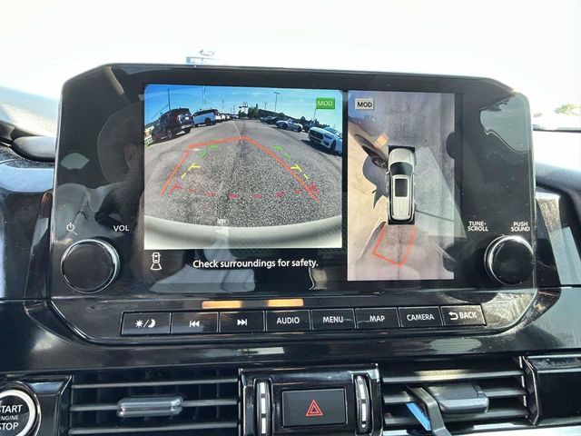 Used 2024 Nissan Pathfinder SL w/ SL Premium Package FWD image 18