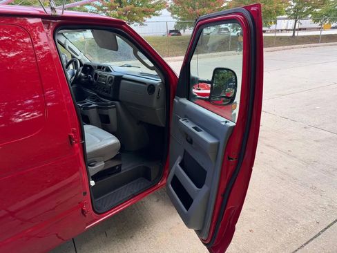 Used 2013 Ford E-250 and Econoline 250 w/ Commercial Cargo Van Pkg image 17