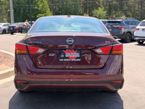 Used 2024 Nissan Altima 2.5 SV FWD image 10