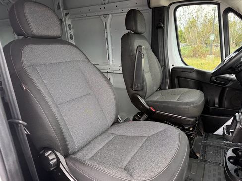 Used 2023 RAM ProMaster 2500 FWD image 18