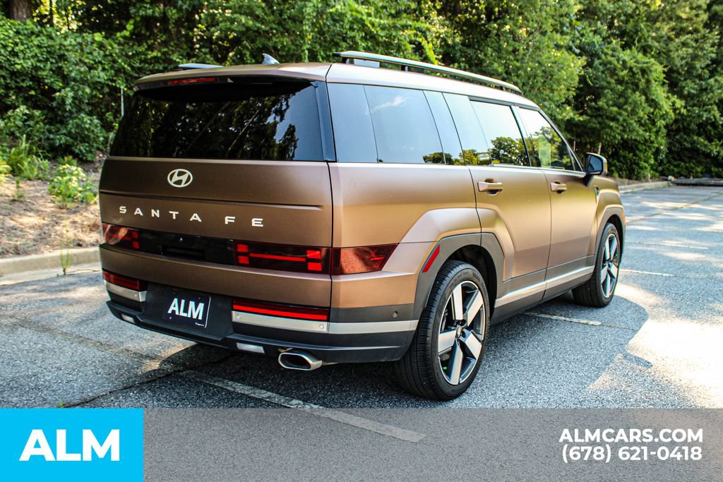 Used 2024 Hyundai Santa Fe Limited FWD image 5