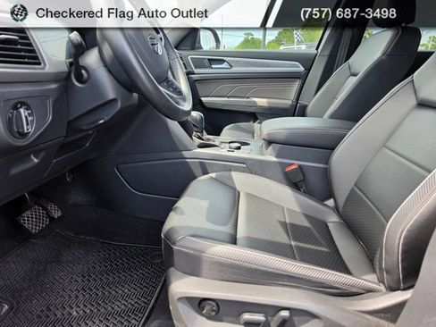 Used 2023 Volkswagen Atlas Cross Sport SE AWD/4WD image 18