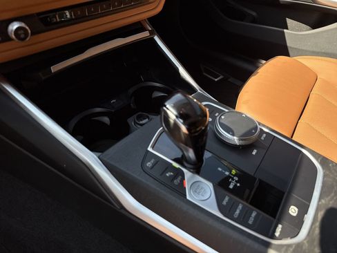 Used 2022 BMW 330i Sedan w/ M Sport Package RWD image 27