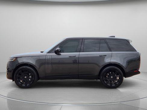 Certified 2025 Land Rover Range Rover SE AWD/4WD image 2