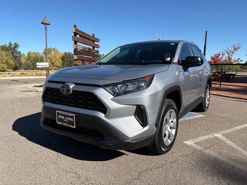 Used 2022 Toyota RAV4 LE image 1