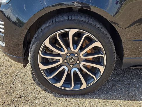 Used 2019 Land Rover Range Rover Autobiography image 11