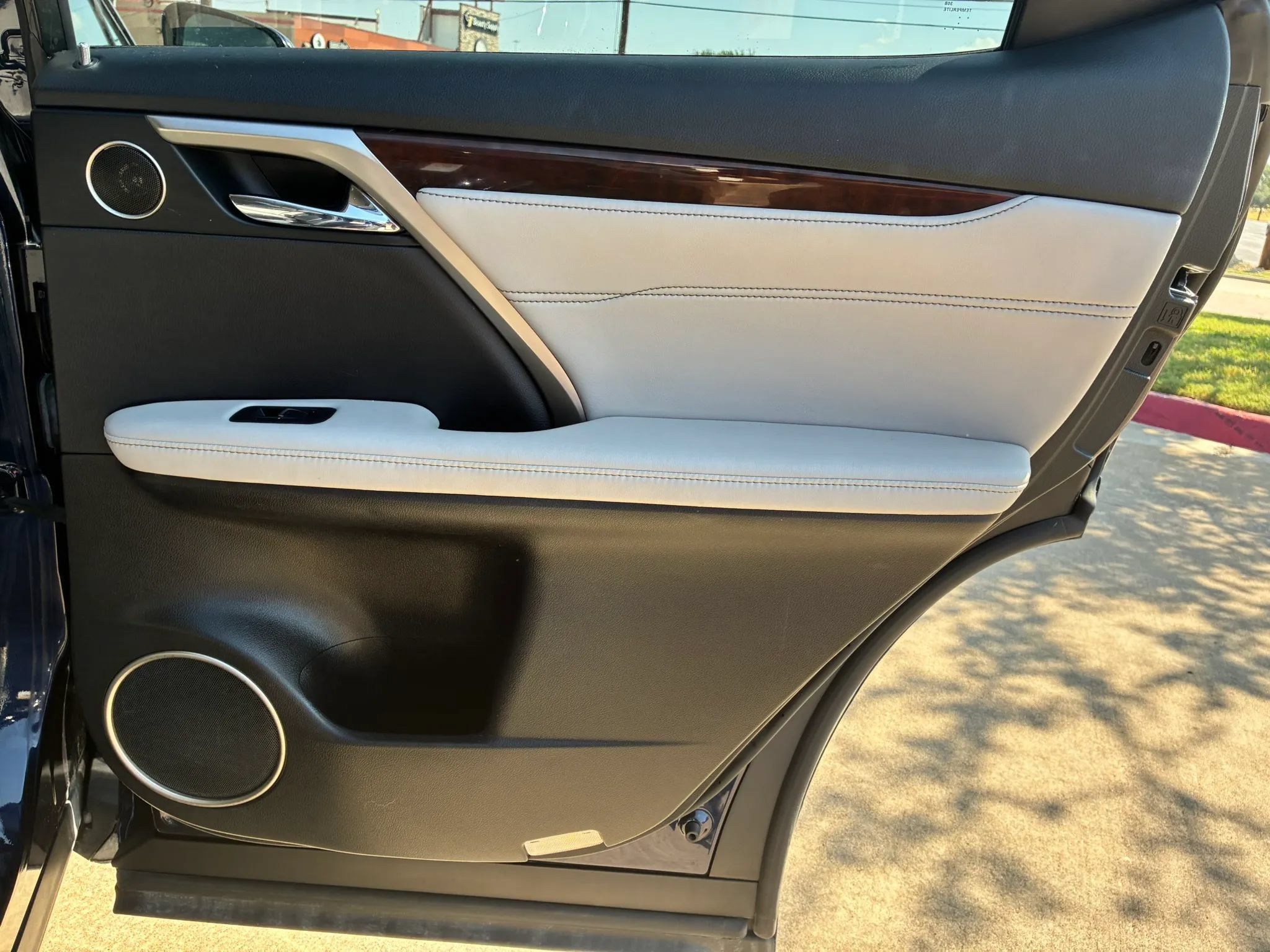 Used 2016 Lexus RX 350 FWD w/ Premium Package image 18