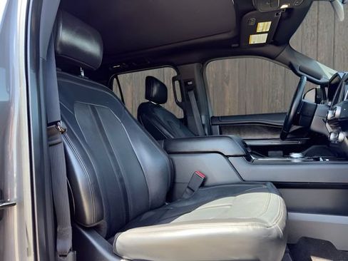 Used 2018 Ford Expedition Limited w/ Equipment Group 302A RWD image 18