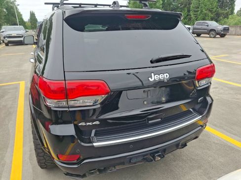 Used 2018 Jeep Grand Cherokee Overland AWD/4WD image 8