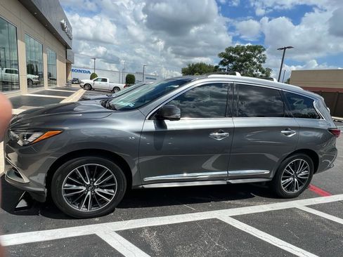 Used 2016 INFINITI QX60 FWD w/ Deluxe Technology Package image 2