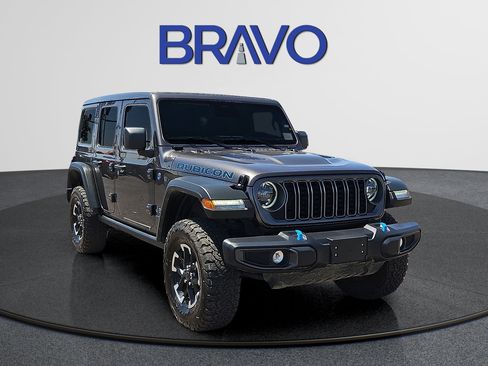 Used 2025 Jeep Wrangler Unlimited Rubicon 4xe w/ Safety Group AWD/4WD image 6