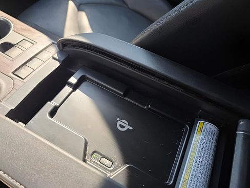 Used 2020 Toyota Highlander Limited image 18