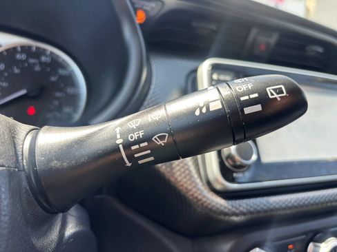 Used 2020 Nissan Kicks S FWD image 25