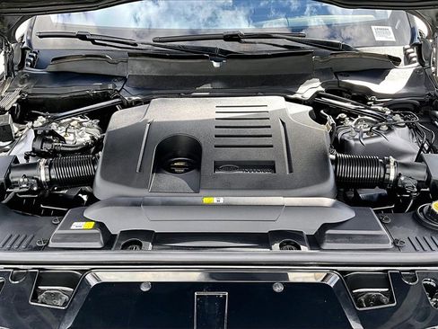 Used 2020 Land Rover Range Rover Sport HSE image 28