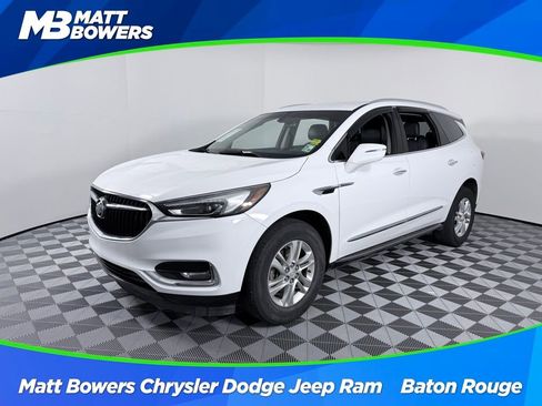 Used 2018 Buick Enclave Essence image 1