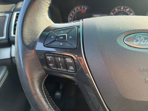 Used 2017 Ford Explorer Platinum image 8