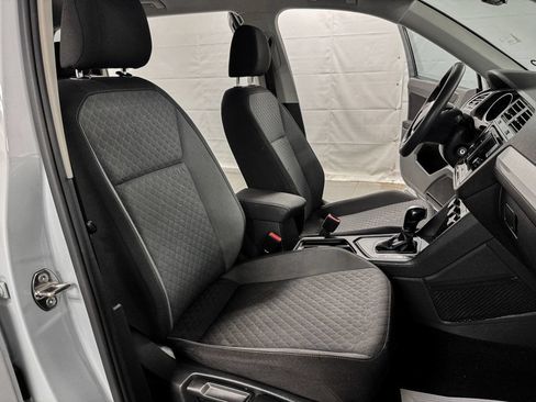 Used 2018 Volkswagen Tiguan S FWD image 12