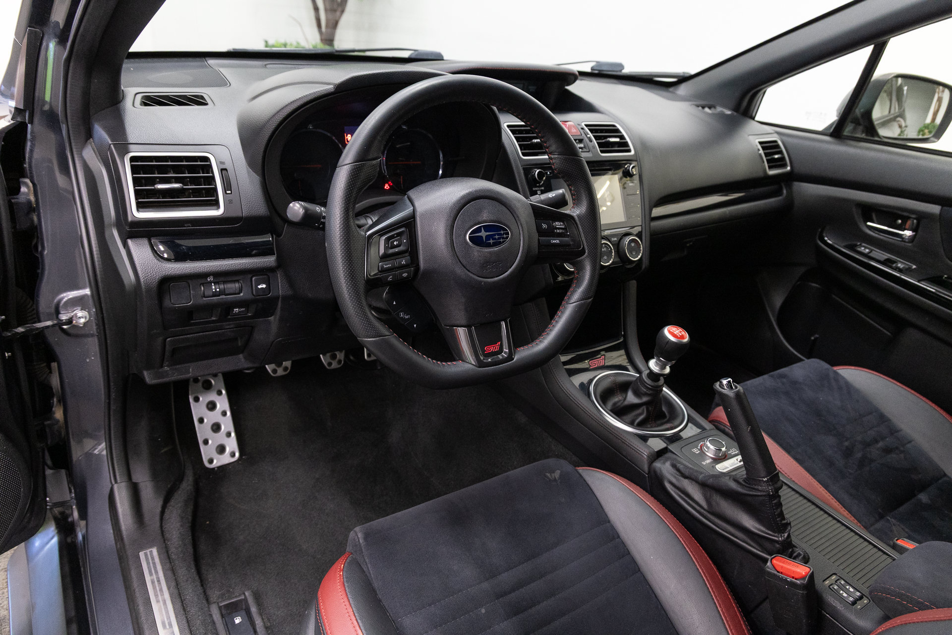 Used 2020 Subaru WRX STI AWD/4WD image 6