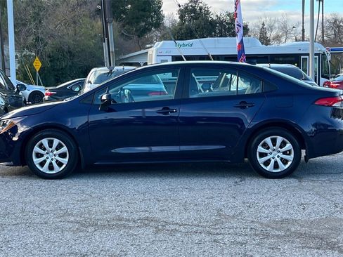 Certified 2025 Toyota Corolla LE image 6