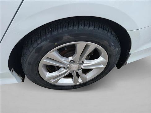 Used 2018 Hyundai Sonata Limited image 8